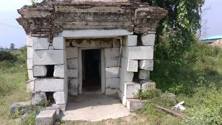 Arulmigu Senraya Swamy Temple, Sivvadi - 636807 அருள்மிகு சென்றாயசாமி திருக்கோயில், Sivvadi - 636807, Dharmapuri - Ancient Temple Architecture and History Image 2