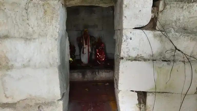 Arulmigu Senraya Swamy Temple, Sivvadi - 636807 அருள்மிகு சென்றாயசாமி திருக்கோயில், Sivvadi - 636807, Dharmapuri - Ancient Temple Architecture and History Image 3