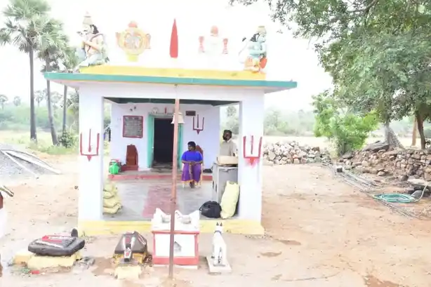 Arulmigu Senrayaperumal Temple, Karumbusaliyur, Vellar - 636451 அருள்மிகு சென்றாய பெருமாள் திருக்கோயில், Karumbusaliyur, Vellar - 636451, Salem - Ancient Temple Architecture and History Image 7