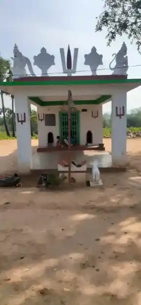 Arulmigu Senrayaperumal Temple, Karumbusaliyur, Vellar - 636451 அருள்மிகு சென்றாய பெருமாள் திருக்கோயில், Karumbusaliyur, Vellar - 636451, Salem - Ancient Temple Architecture and History Image 10