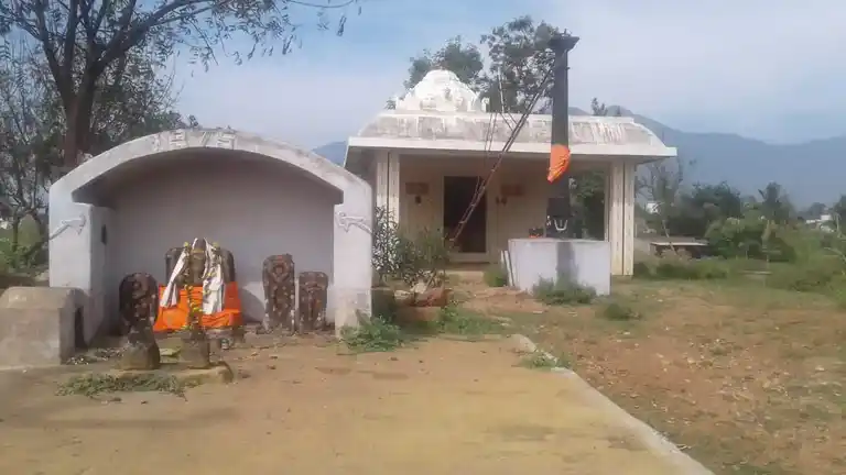 Arulmigu Senrayaperumal Temple, Puliyampatty, Chithur - 637101 அருள்மிகு சென்றாயப்பெருமாள் சுவாமி திருக்கோயில், Puliyampatty, Chithur - 637101, Salem - Ancient Temple Architecture and History Image 4