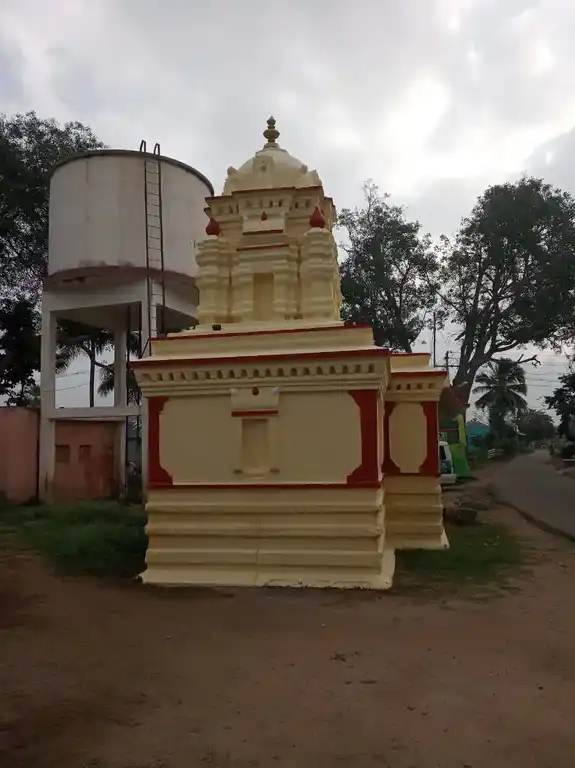 Arulmigu Senrayaswami Temple, Pullaneri - 635851 அருள்மிகு சென்றாயசுவாமி திருக்கோயில், புள்ளானேரி - 635851, Thirupathur - Ancient Temple Architecture and History Image 4