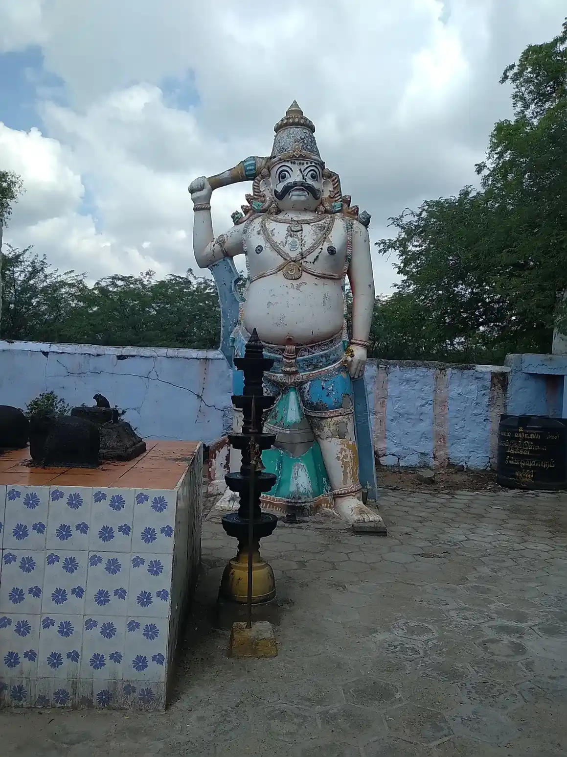 Arulmigu Senthapatti Ayyanar Temple, South Side In The Village, Keelanmarainadu. - 626127 அருள்மிகு செந்தட்டி அய்யனார் திருக்கோயில், ஊரின் தென்புறம், கீழான்மறைநாடு கிராமம் - 626127, Virudhunagar - Ancient Temple Architecture and History Image 5