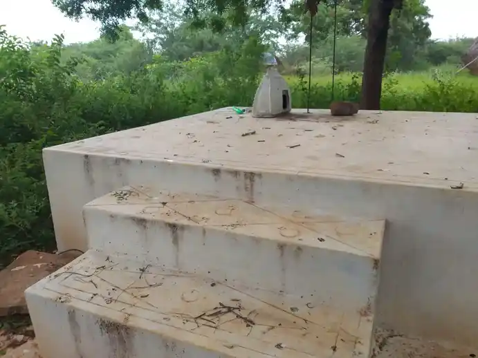 Arulmigu Seppanayakkar Samathi Temple, Poolampatty - 639002 அருள்மிகு செப்பாநாயக்கர் சமாதி, Poolampatty - 639002, Karur - Ancient Temple Architecture and History Image 2