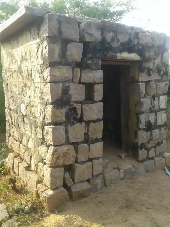 Arulmigu Seriyamman Temple, Peraampur - 621316 அருள்மிகு சேரியம்மன் திருக்கோயில், பேராம்பூர் - 621316, Pudukkottai - Ancient Temple Architecture and History Image 4