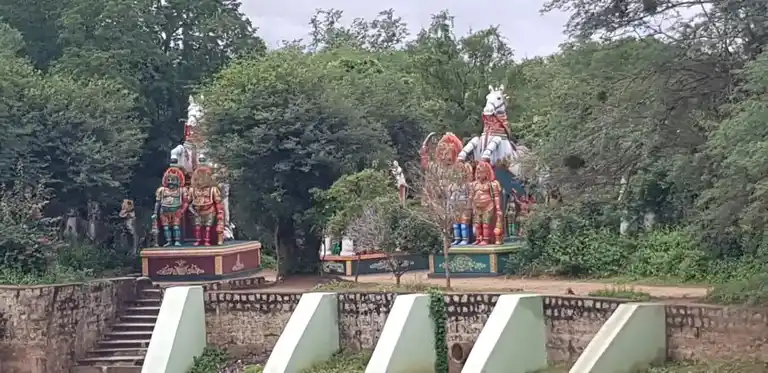 Arulmigu Sevittu Iyanar Temple, M.Soorakkudi - 630501 அருள்மிகு செவிட்டுஅய்யனார் திருக்கோயில், M.Soorakkudi - 630501, Sivagangai - Ancient Temple Architecture and History Image 2