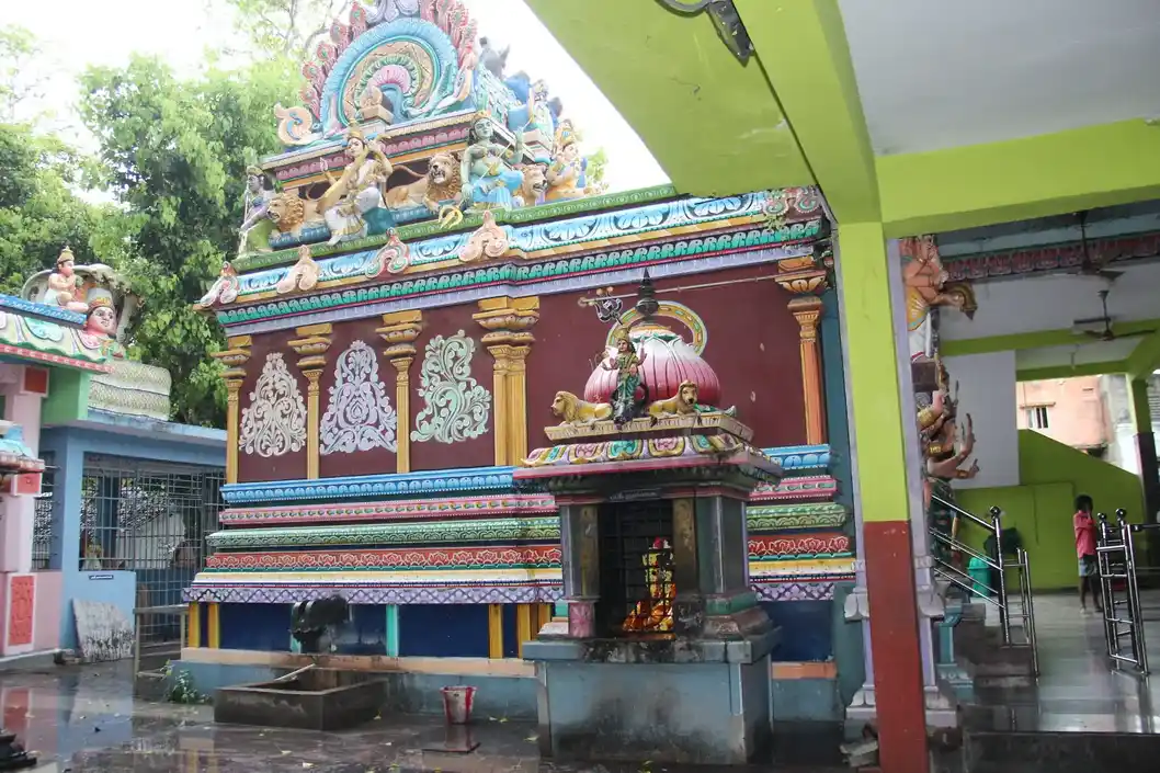 Arulmigu Seymathamman and anantheeshwarar Temple, Perambure, Chennai - 600012 அருள்மிகு சேமாத்தம்மன் மற்றும் ஆனந்தீஸ்வரர் திருக்கோயில், பெரம்பூர், சென்னை - 600012, Chennai - Ancient Temple Architecture and History Image 5