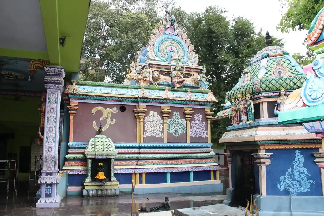 Arulmigu Seymathamman and anantheeshwarar Temple, Perambure, Chennai - 600012 அருள்மிகு சேமாத்தம்மன் மற்றும் ஆனந்தீஸ்வரர் திருக்கோயில், பெரம்பூர், சென்னை - 600012, Chennai - Ancient Temple Architecture and History Image 8
