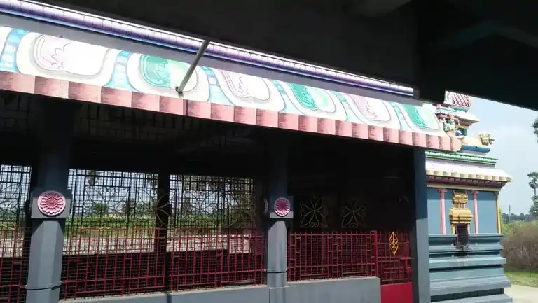 Arulmigu Shenbagadevi Karumariamman Temple, Near Dam, Thamaraipakkam - 601103 Arulmigu Shenbagadevi Karumariamman Temple, Near Dam, Thamaraipakkam - 601103, Tiruvallur - Ancient Temple Architecture and History Image 5