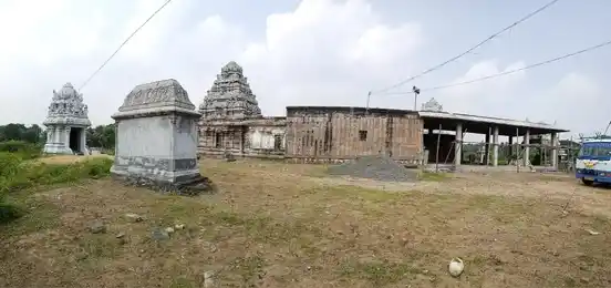 Arulmigu Shenbageswarar Temple, Oodalkarakuppam - 603305 அருள்மிகு சென்பகேஸ்வரர் திருக்கோயில், ஊடல்காரகுப்பம் - 603305, Chengalpattu - Ancient Temple Architecture and History Image 3