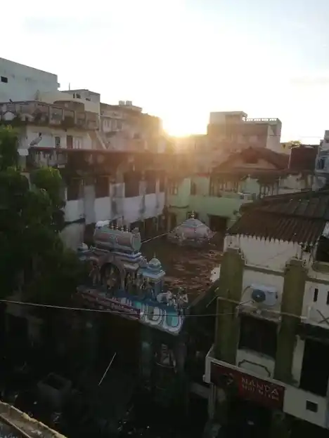 Arulmigu Siddhi Puddhi Ananda Vinayagar Temple, Parrys, Chennai - 600001 அருள்மிகு சித்தி புத்தி ஆனந்த விநாயகர் திருக்கோயில், பாரிமுனை, சென்னை - 600001, Chennai - Ancient Temple Architecture and History Image 4