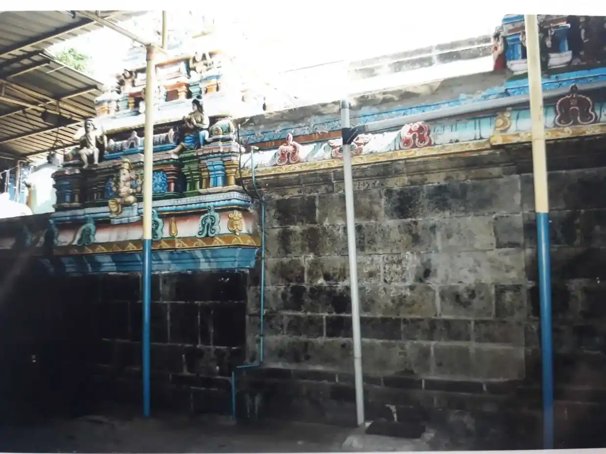 Arulmigu Sidhi Budhi Vinayakar and Sundareswarar Temple, Royapetta, Chennai - 600014 அருள்மிகு சித்தி புத்தி விநாயகர் மற்றும் சுந்தரேஸ்வரர் திருக்கோயில், இராயப்பேட்டை, சென்னை - 600014, Chennai - Ancient Temple Architecture and History Image 4