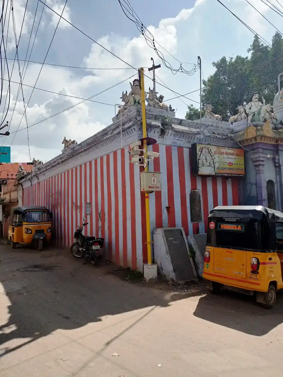 Arulmigu Sidhi Puthi Sundara Vinayagar Temple, Saidapet, Vellore - 632012 அருள்மிகு சித்திபுத்தி சமேத சுந்தர விநாயகர் திருக்கோயில், சைதாப்பேட்டை, வேலூர் - 632012, Vellore - Ancient Temple Architecture and History Image 2