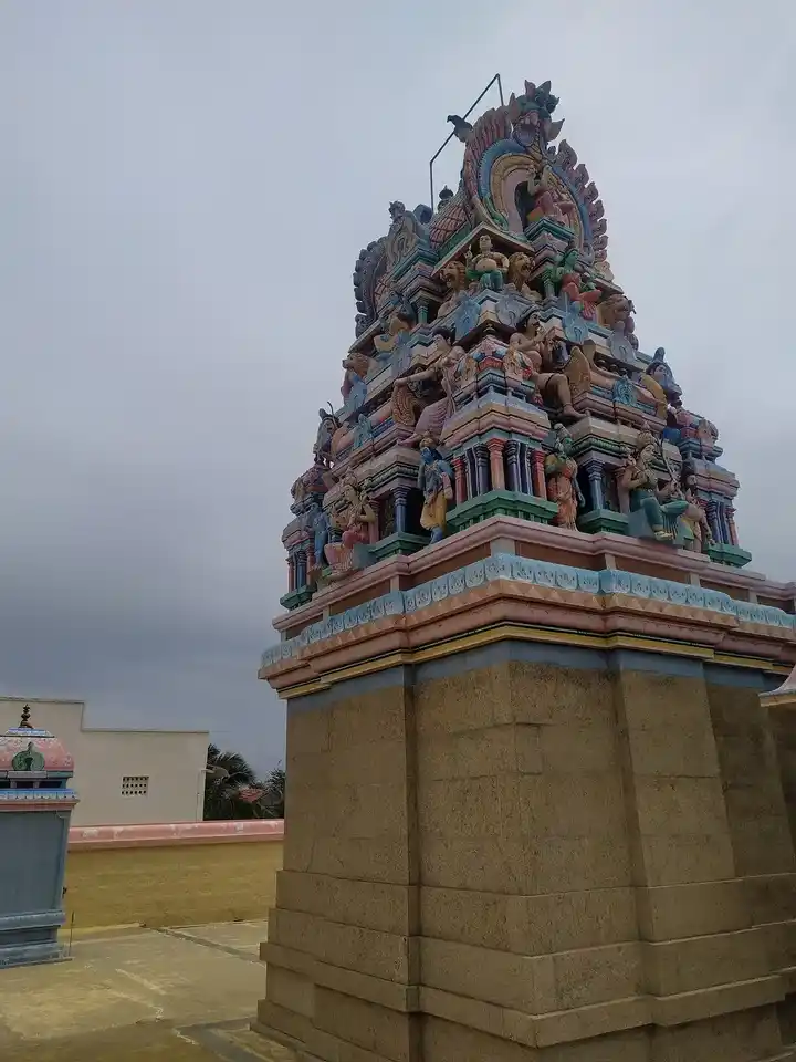 Arulmigu Sidhivinayaker Muniappan Bagavathiammn Temple, Pudukottai, Moolanur - 638106 அருள்மிகு சித்திவிநாயகர், முனியப்பன் மற்றும் பகவதியம்மன் திருக்கோயில், Pudukottai, Moolanur - 638106, Tiruppur - Ancient Temple Architecture and History Image 3