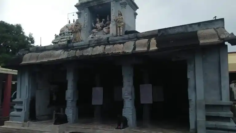 Arulmigu Sikkandeeswarar Temple, Inside The Village, Thiruvoor - 602001