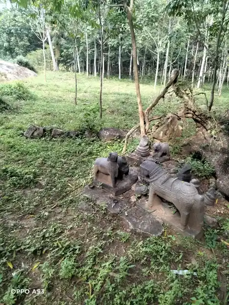 Arulmigu Silambalakandan Sastha Temple, Near Pond, Arumanallur - 629851