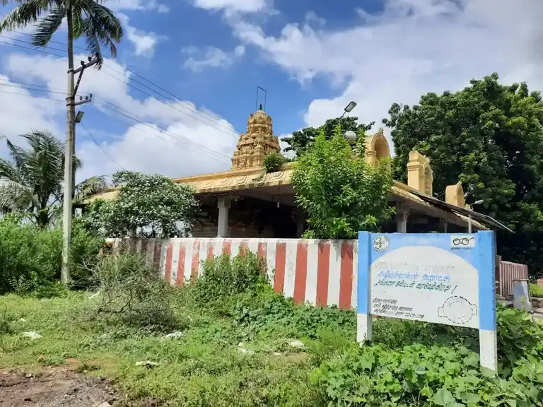 Arulmigu Silambathamman Temple, Azhinchivakkam - 602105 அருள்மிகு சிலம்பாத்தம்மன் திருக்கோயில், அழிஞ்சிவாக்கம் - 602105, Tiruvallur - Ancient Temple Architecture and History Image 4