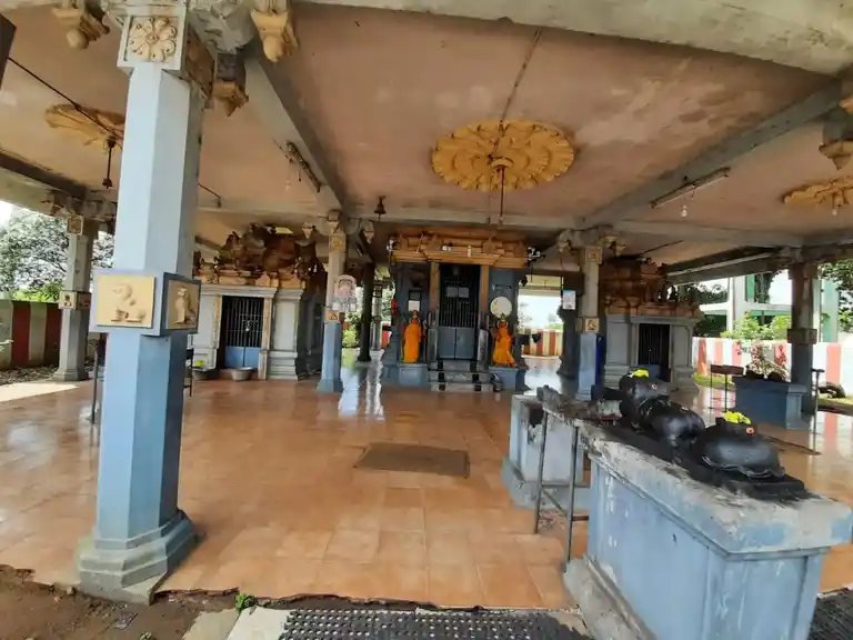 Arulmigu Silambathamman Temple, Azhinchivakkam - 602105 அருள்மிகு சிலம்பாத்தம்மன் திருக்கோயில், அழிஞ்சிவாக்கம் - 602105, Tiruvallur - Ancient Temple Architecture and History Image 7