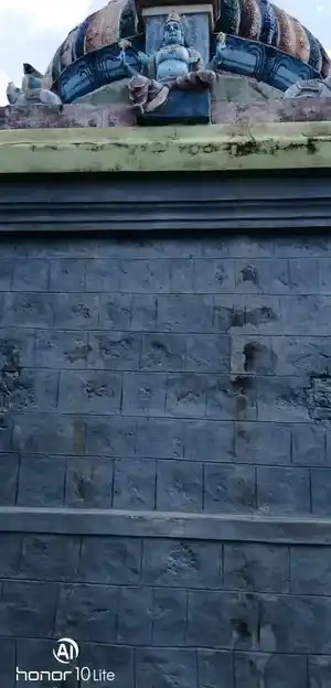 Arulmigu Singala Oorani Pillaiyar Temple, Kallalangudi - 622301 அருள்மிகு சிங்கள ஊரணி பிள்ளையார் திருக்கோயில், Kallalangudi - 622301, Pudukkottai - Ancient Temple Architecture and History Image 2