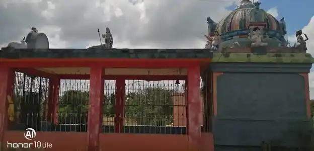 Arulmigu Singala Oorani Pillaiyar Temple, Kallalangudi - 622301 அருள்மிகு சிங்கள ஊரணி பிள்ளையார் திருக்கோயில், Kallalangudi - 622301, Pudukkottai - Ancient Temple Architecture and History Image 4