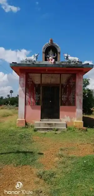 Arulmigu Singala Oorani Pillaiyar Temple, Kallalangudi - 622301 அருள்மிகு சிங்கள ஊரணி பிள்ளையார் திருக்கோயில், Kallalangudi - 622301, Pudukkottai - Ancient Temple Architecture and History Image 8