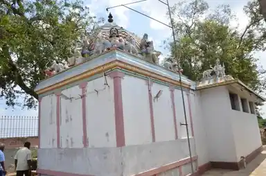 Arulmigu Singamuthu Iyyanar and Karuppar Temple, Adappanvayal, Pudukkottai Taluk - 622001