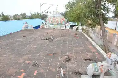 Arulmigu Singamuthu Iyyanar and Karuppar Temple, Adappanvayal, Pudukkottai Taluk - 622001 அருள்மிகு சிங்கமுத்து அய்யனார் மற்றும் கருப்பர் திருக்கோயில், அடப்பன்வயல், புதுக்கோட்டை வட்டம் - 622001, Pudukkottai - Ancient Temple Architecture and History Image 4