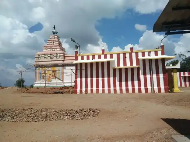 Arulmigu Sinivasaperumal Temple, Naamamalai, Ammapet - 636014 அருள்மிகு சீனிவாசப்பெருமாள் கோவிந்தராஜப்பெருமாள் திருக்கோயில், நாமமலை தெற்கு அம்மாபேட்டை, அம்மாப்பேட்டை - 636014, Salem - Ancient Temple Architecture and History Image 3