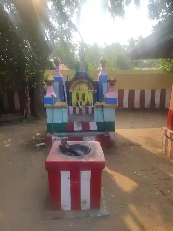 Arulmigu Sinnasamy Temple, Themmapattu - 630206 அருள்மிகு. சின்னசாமி திருக்கோயில், Themmapattu - 630206, Sivagangai - Ancient Temple Architecture and History Image 2