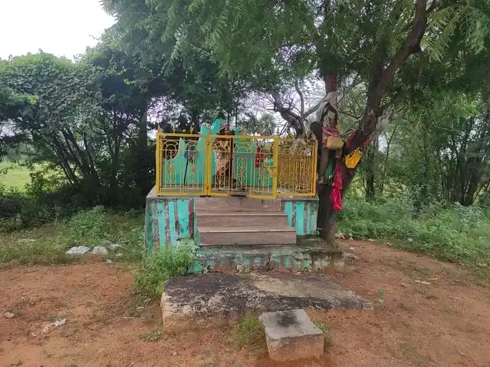 Arulmigu Sirai Meeta Ayyanar Temple, Vaiyapuripatti - 630501 அருள்மிகு. சிறை மீட்ட அய்யனார் திருக்கோயில், Vaiyapuripatti - 630501, Sivagangai - Ancient Temple Architecture and History Image 3