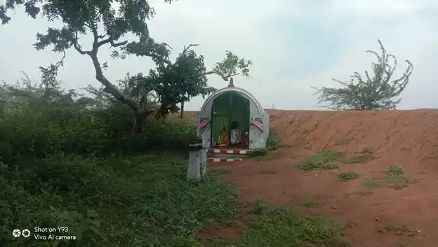 Arulmigu Siruthalai Ayyanar Temple, Azhagamanagari - 630553
