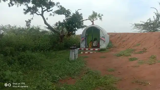 Arulmigu Siruthalai Ayyanar Temple, Azhagamanagari - 630553 அருள்மிகு. சிறுதல அய்யனார் திருக்கோயில், அழகமாநகரி, Azhagamanagari - 630553, Sivagangai - Ancient Temple Architecture and History Image 3