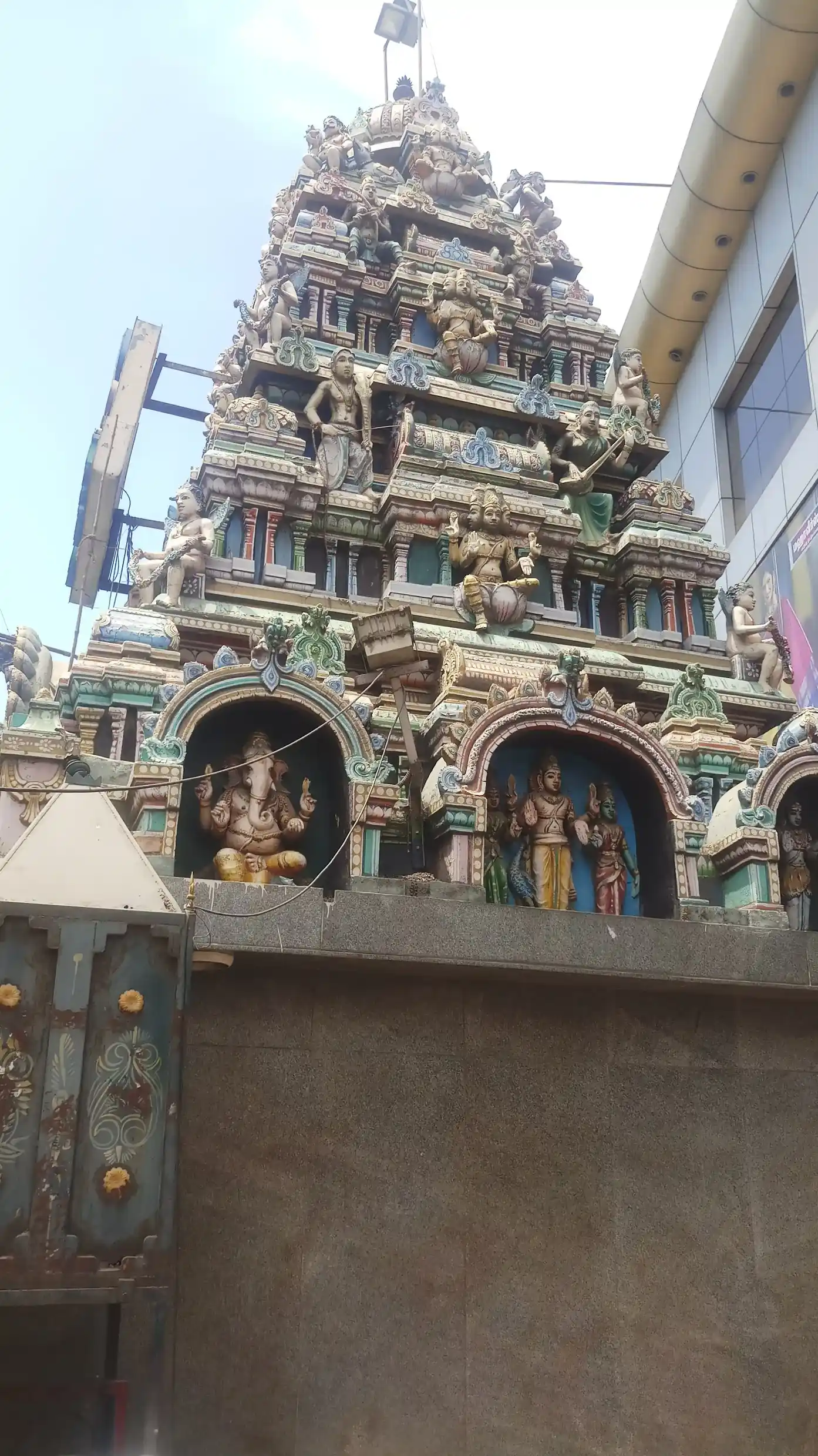 Arulmigu Sithi Vinayakar Temple, Gandhipuram, Coimbatore - 641012 அருள்மிகு சித்திவிநாயகர் திருக்கோயில், Gandhipuram, அனுப்பர்பாளையம் - 641012, Coimbatore - Ancient Temple Architecture and History Image 2