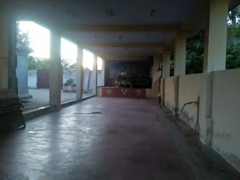 Arulmigu Sithivinayagar, Mariamman, Arulmigu Ayyanar Sakkaratharvar Temple, Arisiperiyankuppam - 607401 அருள்மிகு சக்கரத்தாழ்வார் திருக்கோயில், Arisiperiyankuppam - 607401, Cuddalore - Ancient Temple Architecture and History Image 2