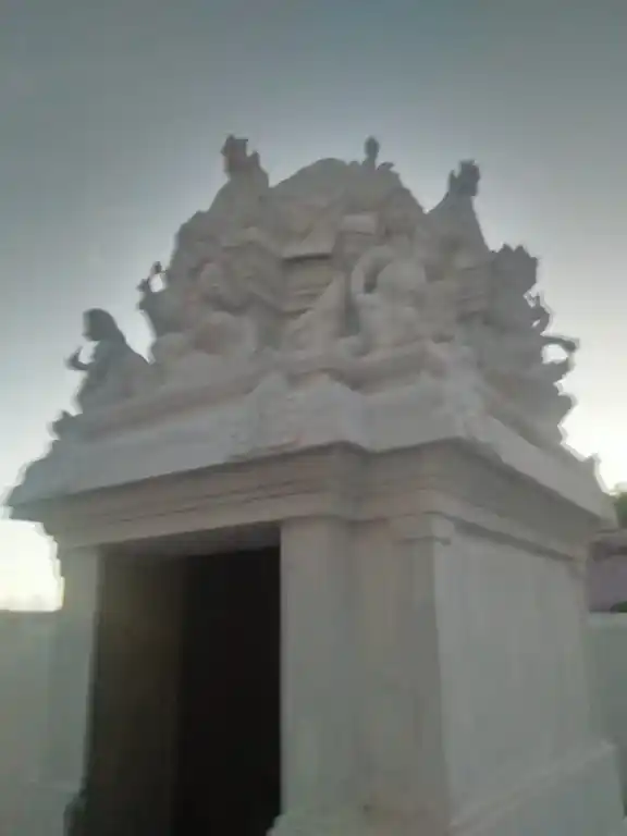Arulmigu Sithivinayagar Mariamman Temple, Arisiperiyankuppam - 607401 அருள்மிகு சித்தி விநாயகர் மற்றும் மாரியம்மன் திருக்கோயில், அரிசிபெரியாங்குப்ப,ம் - 607401, Cuddalore - Ancient Temple Architecture and History Image 3