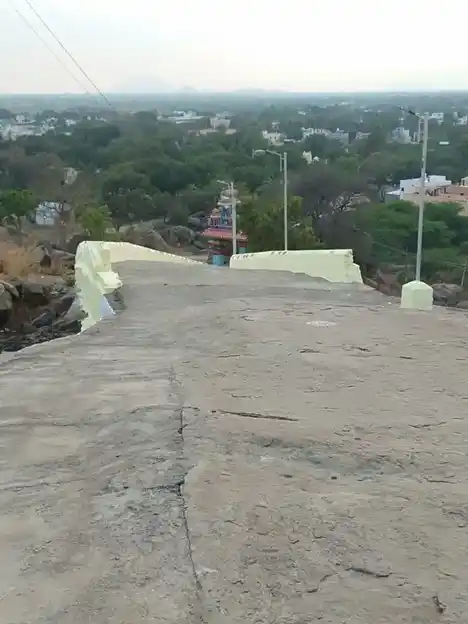 Arulmigu Sitthigirimurugan Temple, Hill Top, Avalurpettai - 604201 அருள்மிகு சித்தகிரி முருகன் திருக்கோயில், குன்றின் மேல், அவலூர்பேட்டை - 604201, Viluppuram - Ancient Temple Architecture and History Image 8