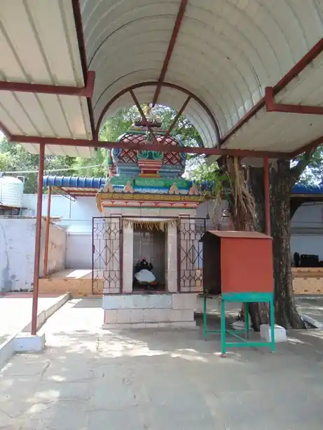 Arulmigu Sivalapuriamman Temple, Naduvachery, Avinashi - 641654 அருள்மிகு சிவலபுரியம்மன்,கோதீஸ்வரர், கோவிந்தராஜப்பெருமாள் திருக்கோயில், Naduvachery, Avinashi - 641654, Tiruppur - Ancient Temple Architecture and History Image 5