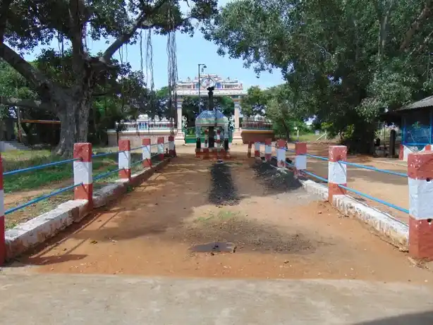 Arulmigu Sivalapuriamman Temple, Naduvachery, Avinashi - 641654 அருள்மிகு சிவலபுரியம்மன்,கோதீஸ்வரர், கோவிந்தராஜப்பெருமாள் திருக்கோயில், Naduvachery, Avinashi - 641654, Tiruppur - Ancient Temple Architecture and History Image 7