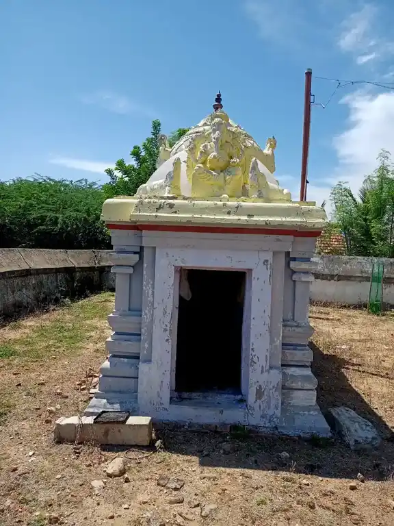 Arulmigu Sivaloganatha Samy Temple, Sanganthi - 614702 அருள்மிகு சிவலோகநாதசுவாமி திரக்கோயில், சங்கந்தி, திருவாரூர் கோயில், Sanganthi - 614702, Thiruvarur - Ancient Temple Architecture and History Image 2