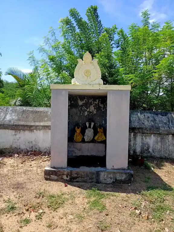 Arulmigu Sivaloganatha Samy Temple, Sanganthi - 614702 அருள்மிகு சிவலோகநாதசுவாமி திரக்கோயில், சங்கந்தி, திருவாரூர் கோயில், Sanganthi - 614702, Thiruvarur - Ancient Temple Architecture and History Image 4