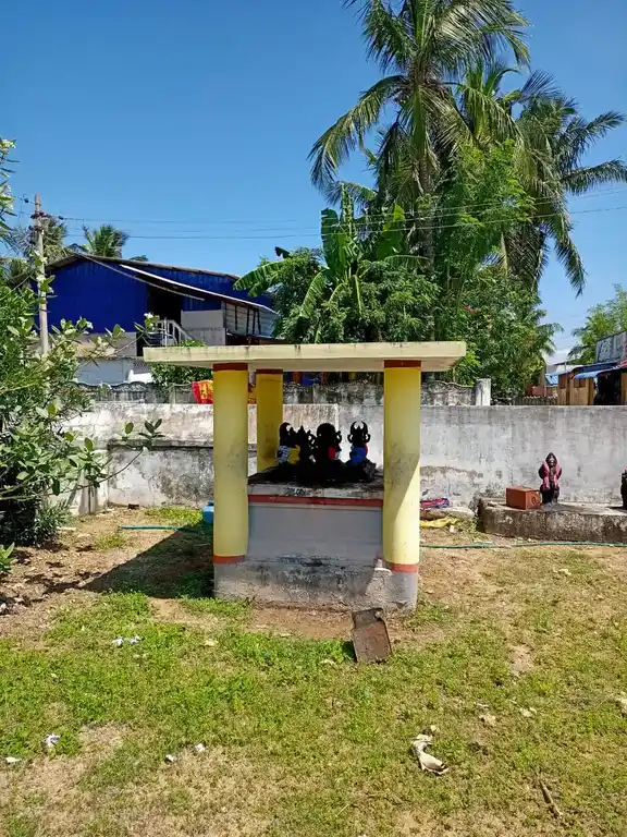 Arulmigu Sivaloganatha Samy Temple, Sanganthi - 614702 அருள்மிகு சிவலோகநாதசுவாமி திரக்கோயில், சங்கந்தி, திருவாரூர் கோயில், Sanganthi - 614702, Thiruvarur - Ancient Temple Architecture and History Image 8