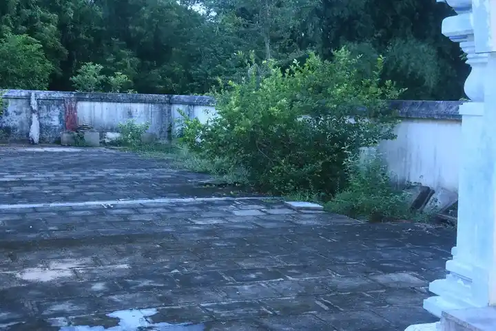 Arulmigu Sivaloganatha Swamy Temple, Mamakudi - 609301 அருள்மிகு சிவலோகநாத சுவாமி மற்றும் வரதராஜப் பெருமாள் திருக்கோயில், Mamakudi - 609301, Mayiladuthurai - Ancient Temple Architecture and History Image 6