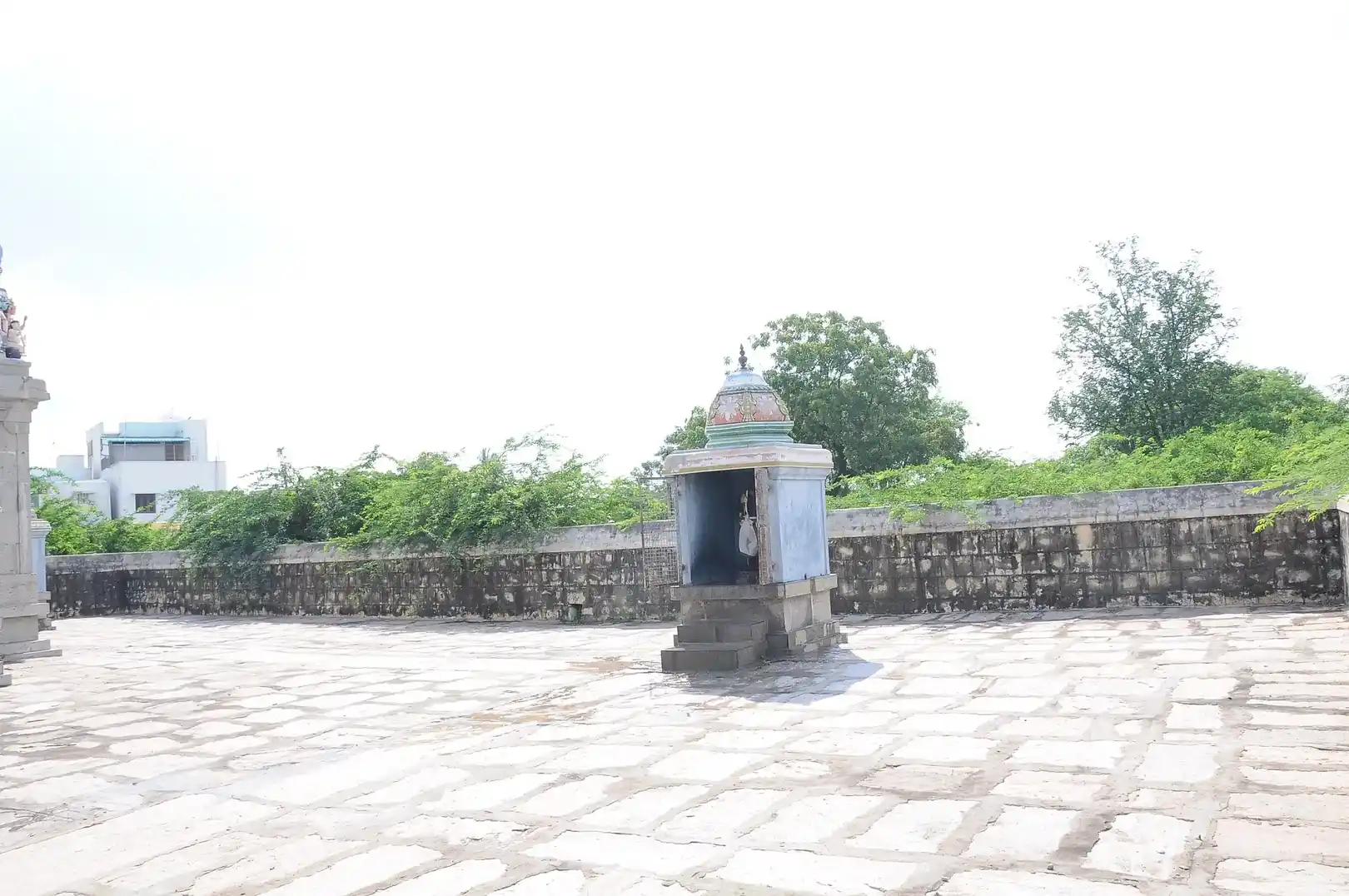 Arulmigu Sivaloganatha Swamy Temple, Siruganur - 621105 அருள்மிகு சிவலோகநாத சுவாமி திருக்கோயில், Siruganur - 621105, Thiruchirappalli - Ancient Temple Architecture and History Image 4