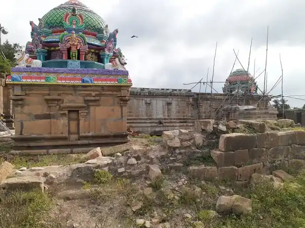 Arulmigu Sivaloganathar Temple, Varagur - 621708 அருள்மிகு சிவலோகநாதர் மற்றும் அழகியமணவாள வரதராஜப்பெருமாள் திருக்கோயில், Varagur - 621708, Perambalur - Ancient Temple Architecture and History Image 3