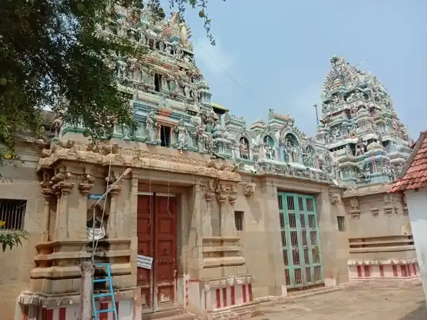Arulmigu Sivaloganathaswamy Temple, Kanadukathan - 630103 அருள்மிகு சிவலோகநாதசுவாமி திருக்கோயில், Kanadukathan - 630103, Sivagangai - Ancient Temple Architecture and History Image 4