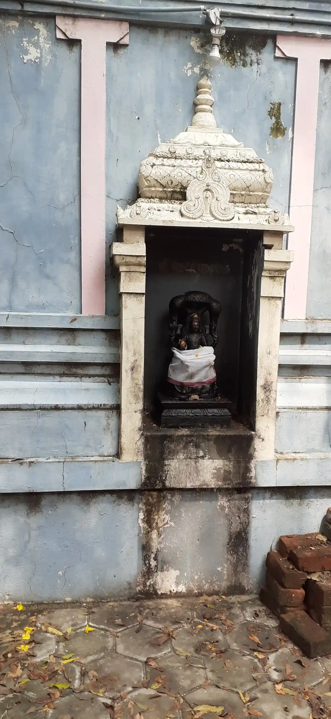Arulmigu Sivaloganathaswamy Temple, Sathanur - 612801 அருள்மிகு சிவலோகநாதசுவாமி திருக்கோயில், வலங்கைமான், Sathanur - 612801, Thiruvarur - Ancient Temple Architecture and History Image 4