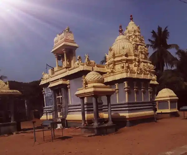 Arulmigu Sivaloganathaswamy Temple, Vellapakkam - 607109 அருள்மிகு சிவலோகநாதசாமி திருக்கோயில், வேலப்பாக்கம் - 607109, Cuddalore - Ancient Temple Architecture and History Image 2