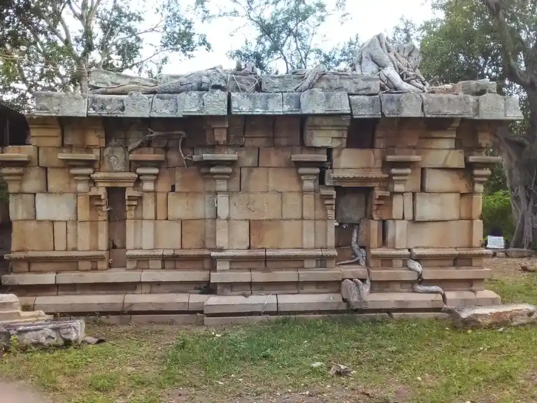 Arulmigu Sivan Temple, Sathanur - 622402 அருள்மிகு சிவன்கோயில் சாத்தனூர், பொன்னமராவதி வட்டம், புதுக்கோட்டை மாவட்டம். கோயில், Sathanur - 622402, Pudukkottai - Ancient Temple Architecture and History Image 5