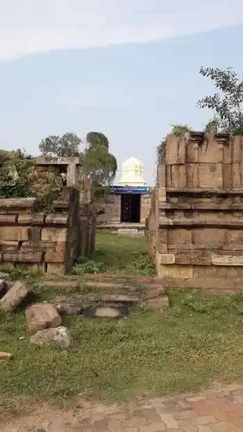 Arulmigu Sivantha Pathamudaiyar Temple, Muthunadu - 630302