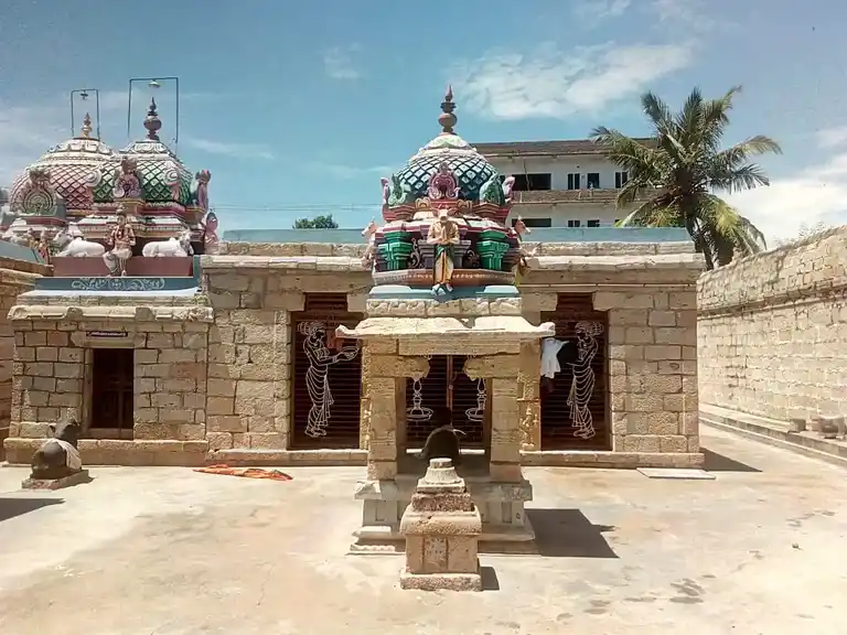 Arulmigu Sivanthanteeswarar Temple, Sendhurai - 621714 Temple